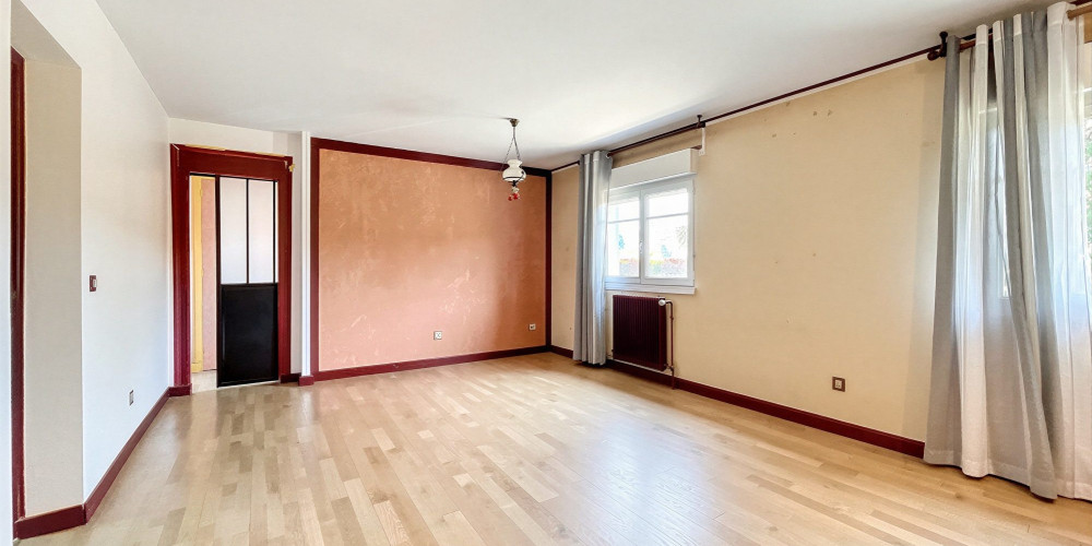 appartement à PAU (64000)