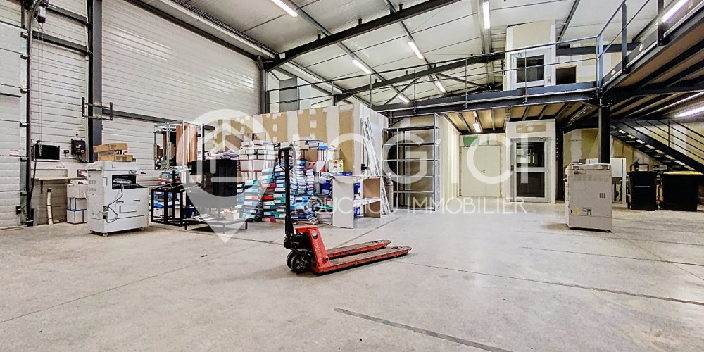 local commercial à AURIAC (64450)