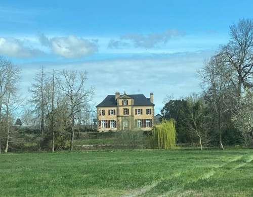 maison  NAY