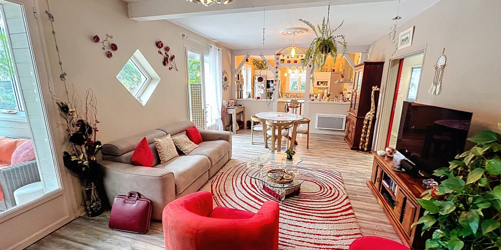 maison à LONS (64140)