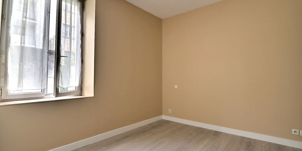 appartement à PAU (64000)