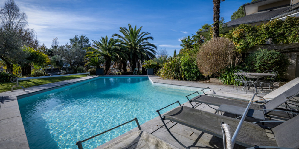 maison à PAU (64000)