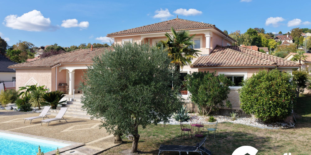 maison à MONTARDON (64121)