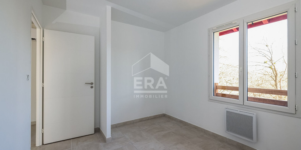 appartement à BARDOS (64520)