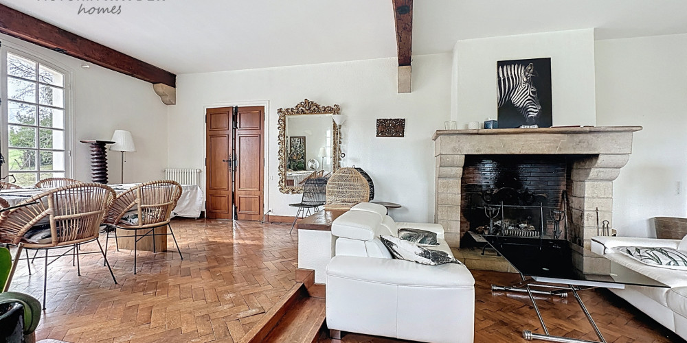 maison à JURANCON (64110)