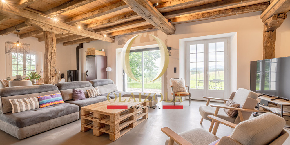 maison à ST PEE SUR NIVELLE (64310)