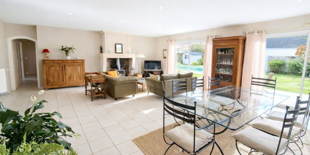 maison à MONTARDON (64121)