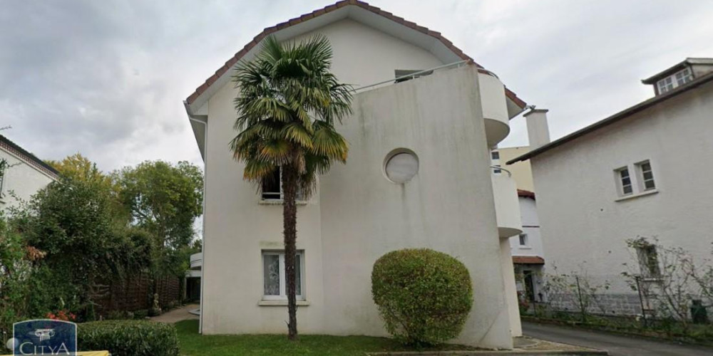 appartement à PAU (64000)
