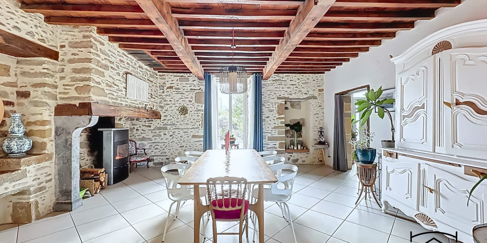 maison à NAY (64800)