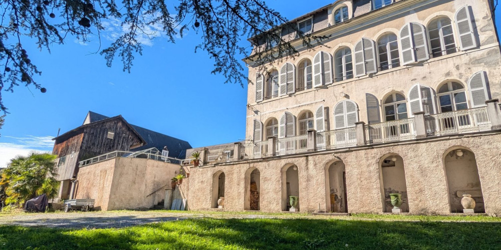 maison à PAU (64000)