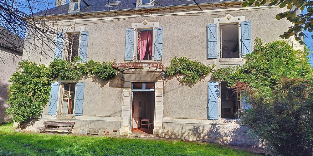 maison à NAY (64800)