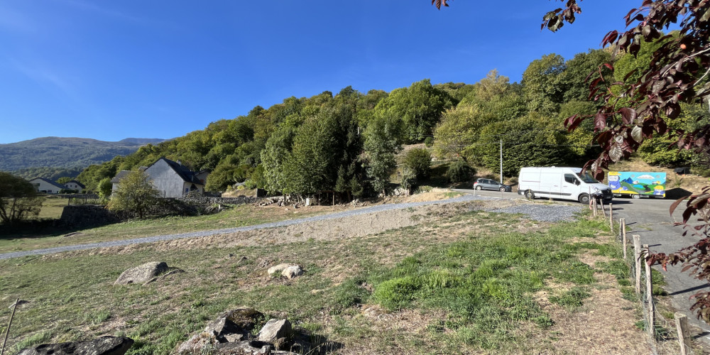 terrain à GEZ (65400)