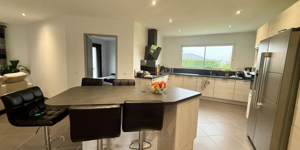 maison à MOMAS (64230)