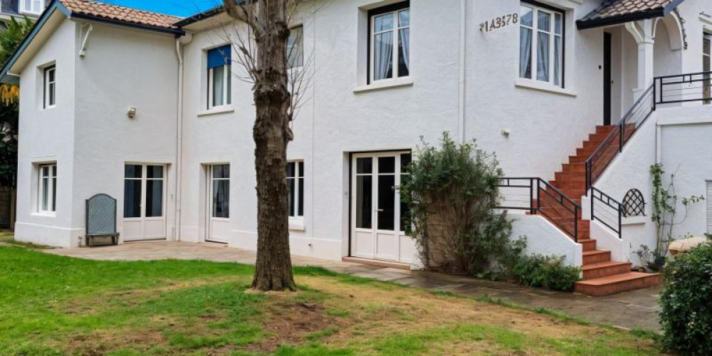 maison à PAU (64000)