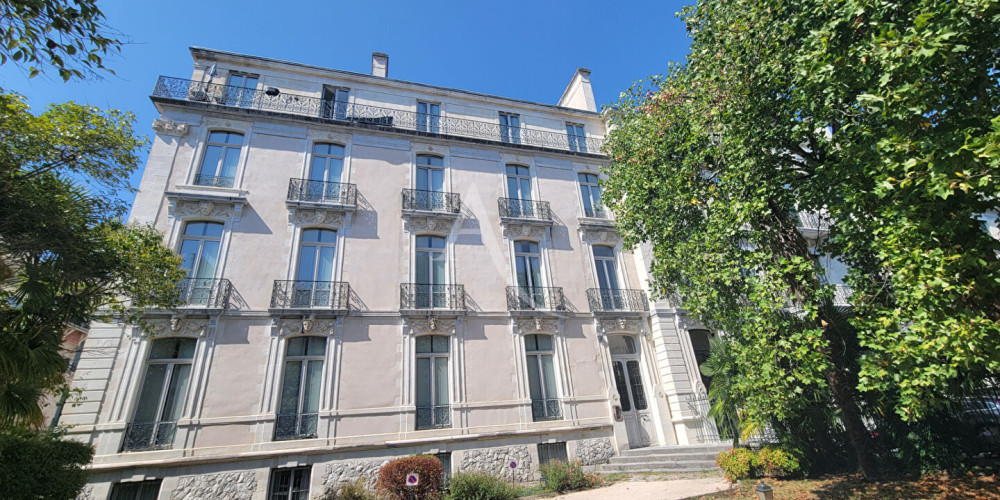 appartement à PAU (64000)