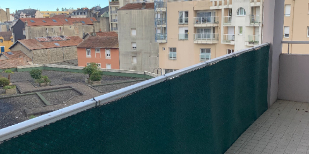 appartement à PAU (64000)
