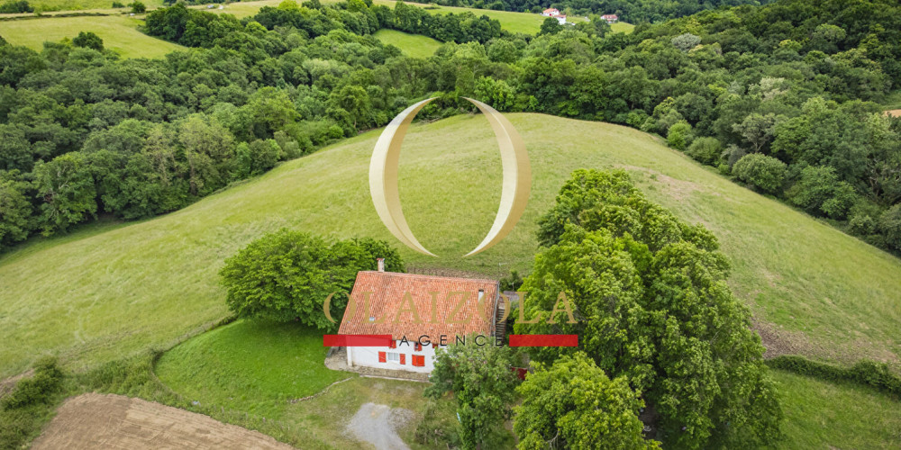 maison à ST PEE SUR NIVELLE (64310)