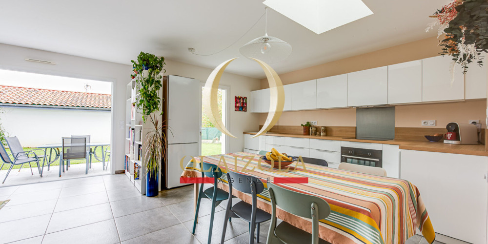 maison à ST PEE SUR NIVELLE (64310)