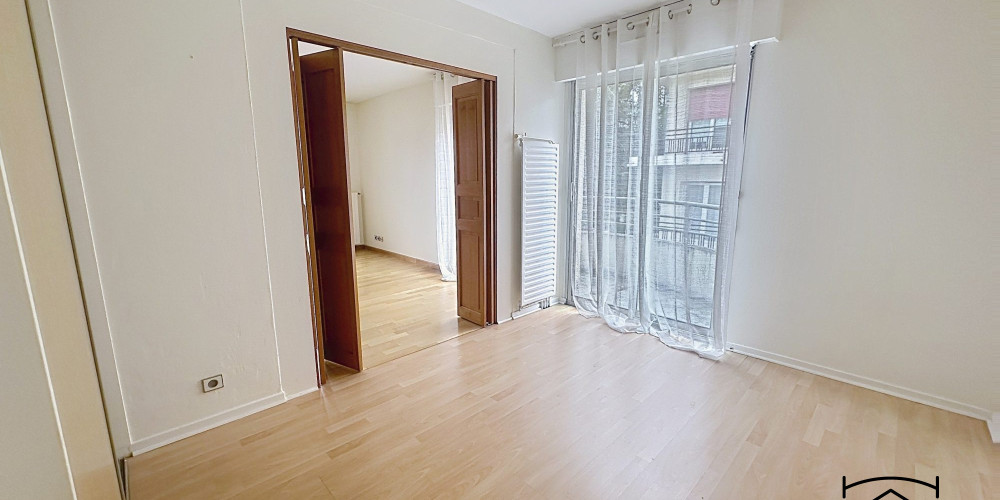 appartement à PAU (64000)