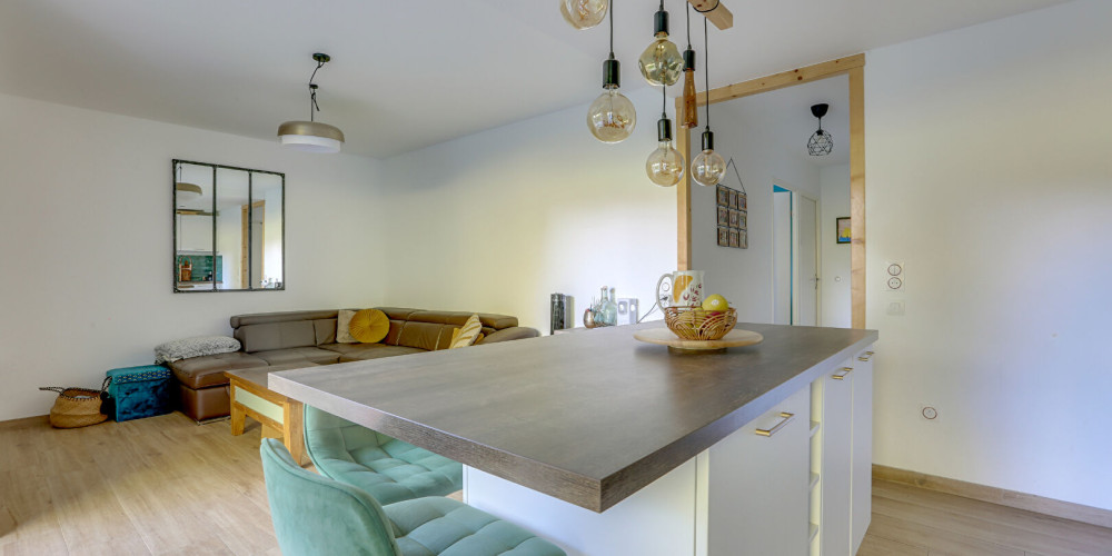 appartement à BASSUSSARRY (64200)