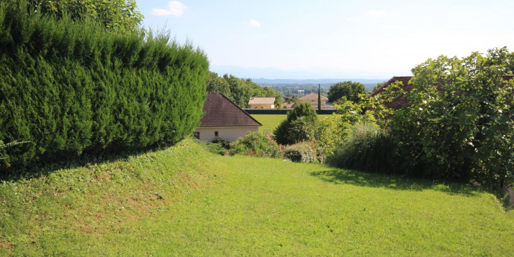 terrain à SERRES CASTET (64121)