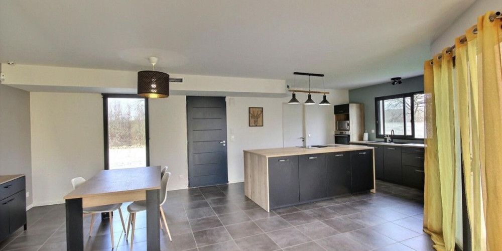 maison à SAUVAGNON (64230)