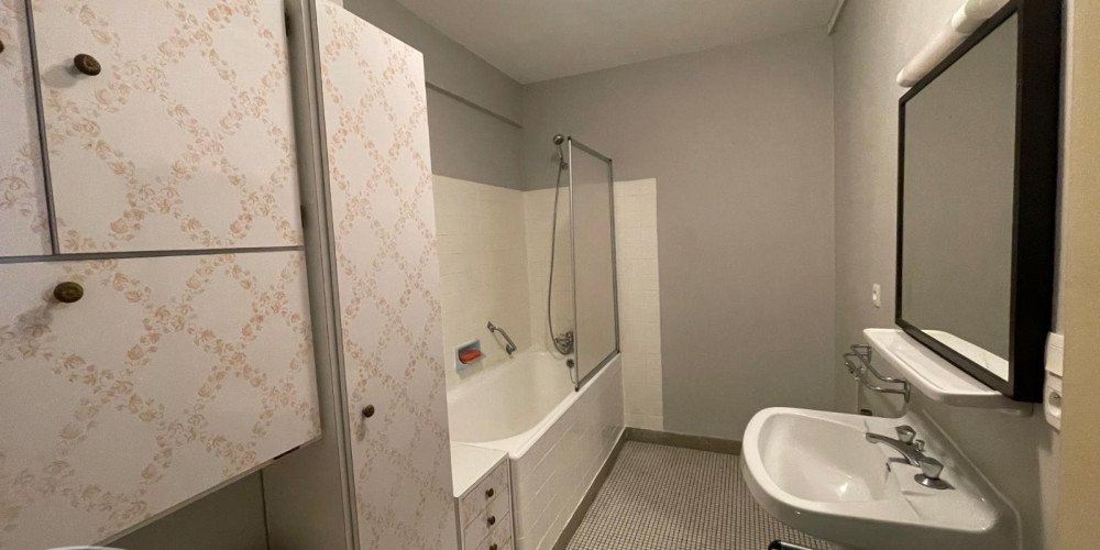 appartement à PAU (64000)