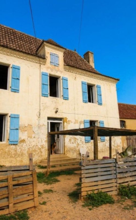 Maison  MONTAGUT