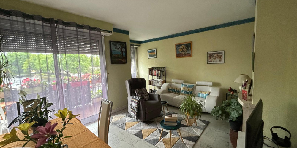 appartement à PAU (64000)