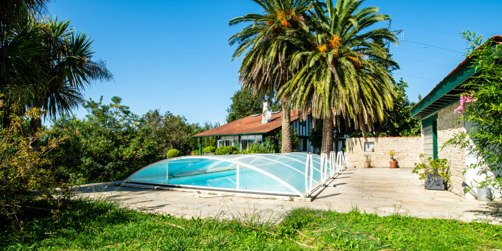 maison à URRUGNE (64122)