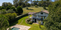 maison à BASSUSSARRY (64200)