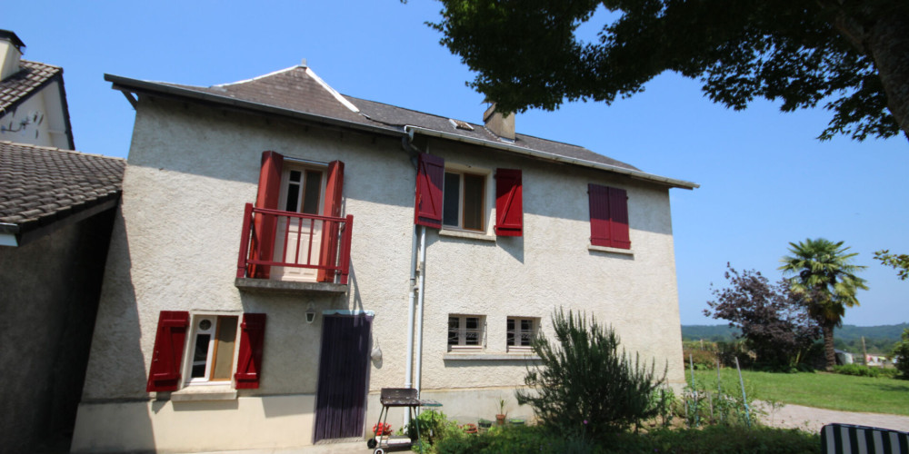 maison à OLORON STE MARIE (64400)