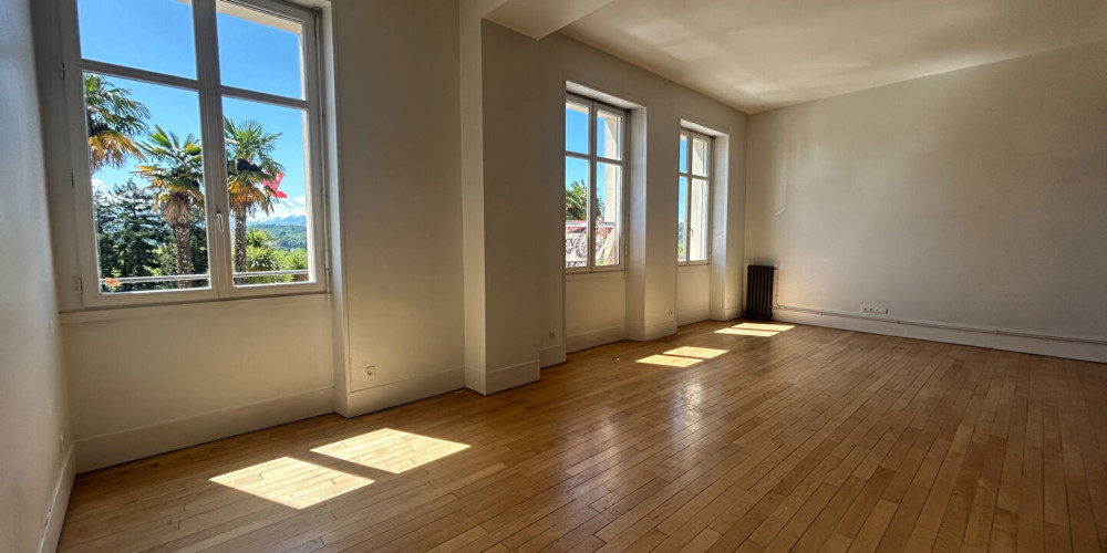 appartement à PAU (64000)