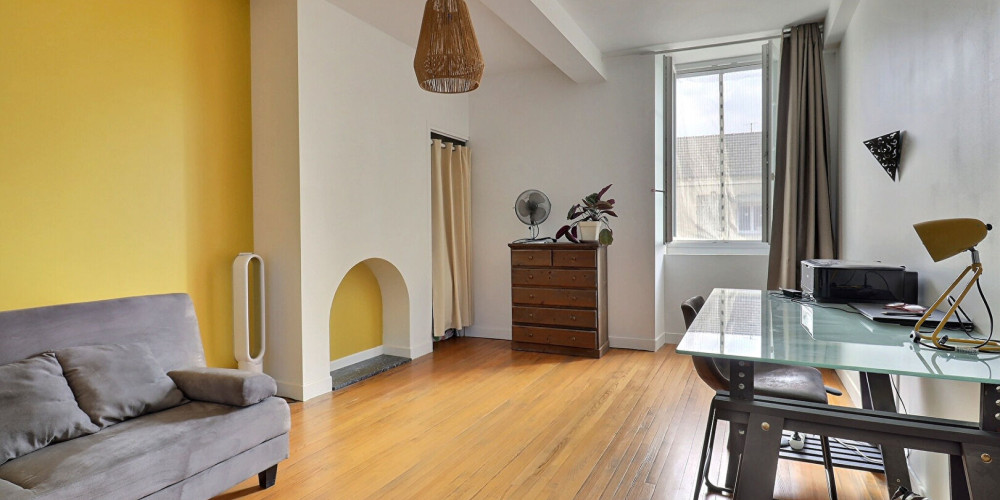 maison à NAY (64800)