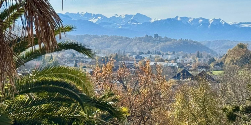 maison à PAU (64000)