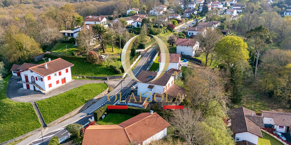 maison à BASSUSSARRY (64200)