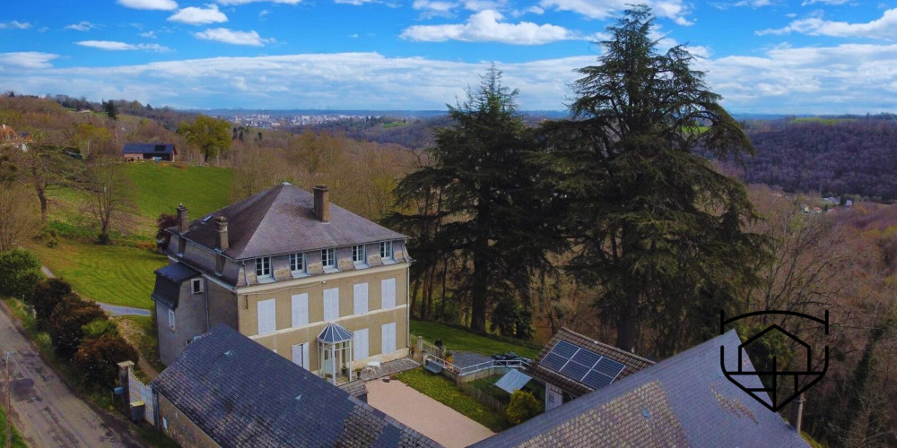 maison à PAU (64000)