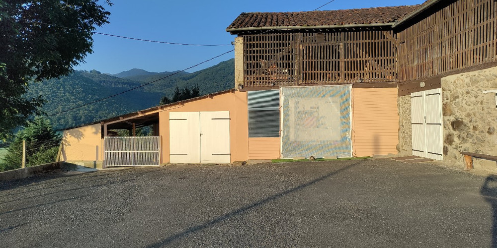 maison à BIZE (65150)