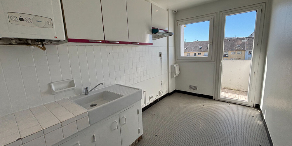 appartement à PAU (64000)