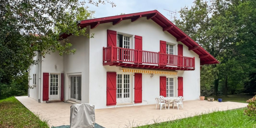 maison à URT (64240)