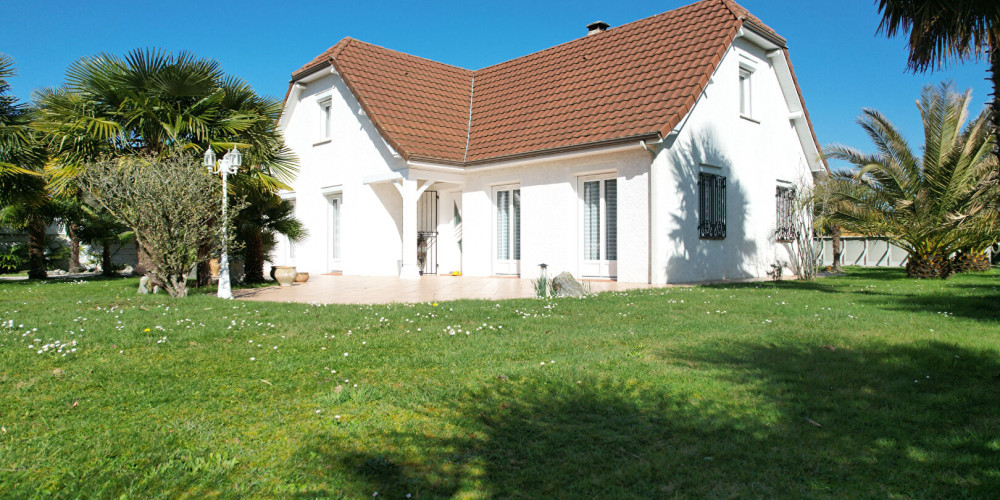 maison à ARTIGUELOUTAN (64420)