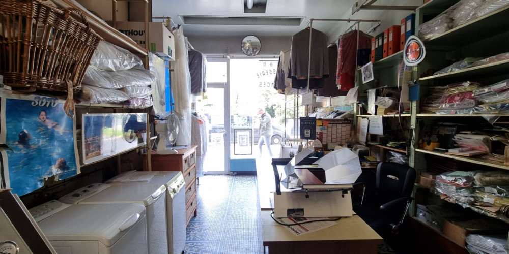 local commercial à BAYONNE (64100)