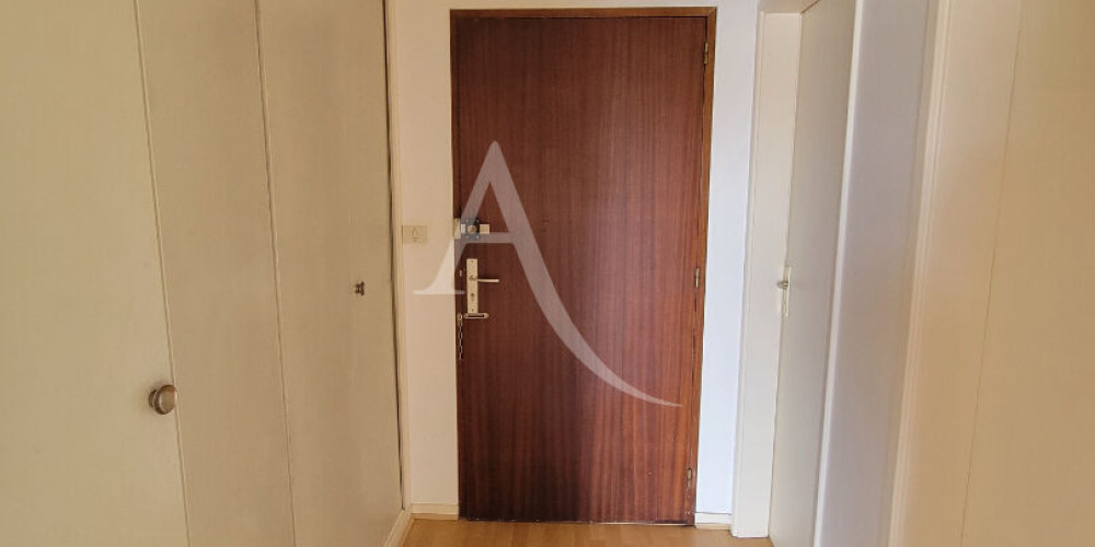 appartement à PAU (64000)