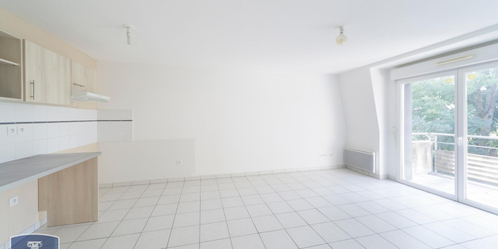 appartement à PAU (64000)