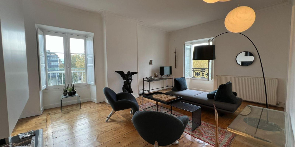 appartement à PAU (64000)