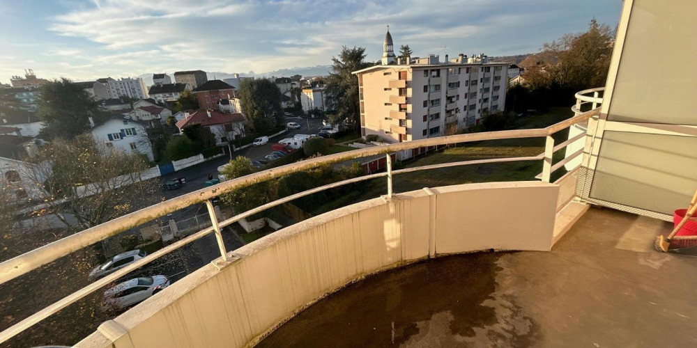 appartement à PAU (64000)