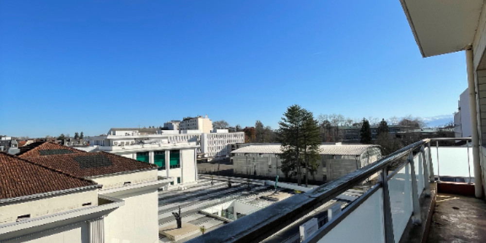appartement à PAU (64000)