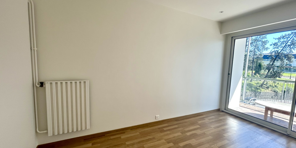 appartement à PAU (64000)