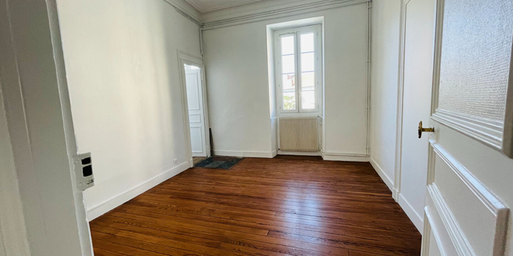 appartement à PAU (64000)