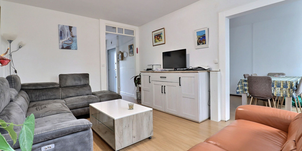 appartement à PAU (64000)